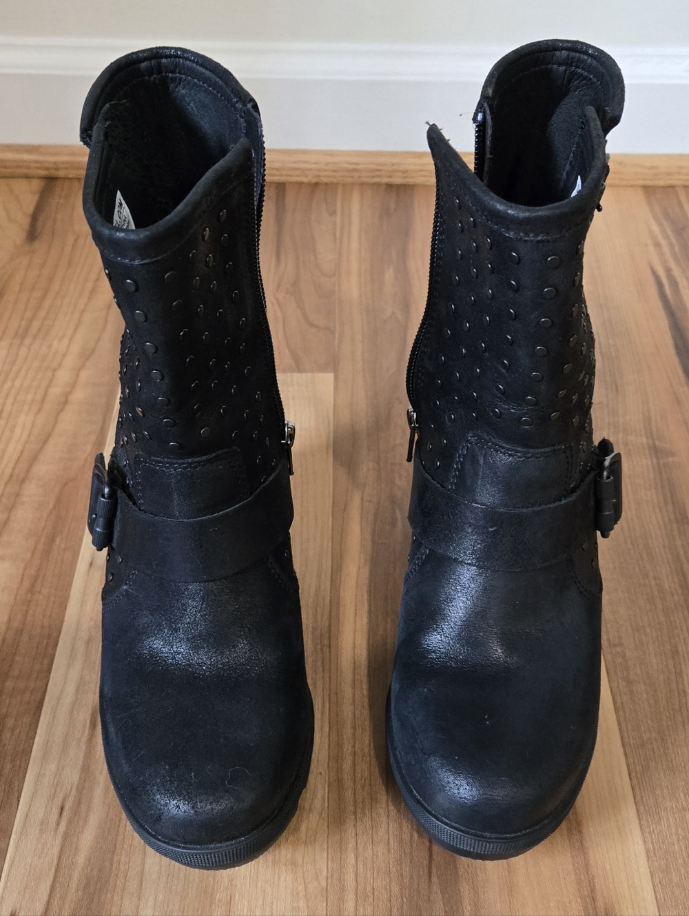 Sorel Joan of Arctic Wedge Stud Boots.